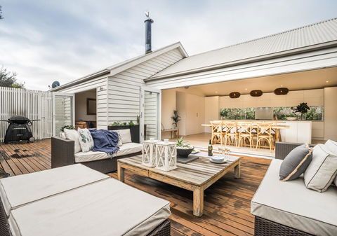 Capri House - Australian Directory 0