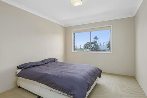 Capri Unit 9, 6 Gordon Street - Australian Directory 2