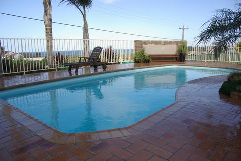 Captain's Quarters Bermagui - Australian Directory 3