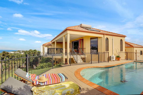 Captain's Retreat - Australian Directory 3