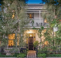 Captains Retreat Apartments and Cottages - Australian Directory