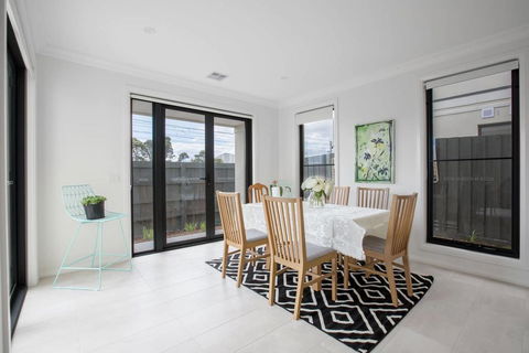 Captivating Large 4BR@Narre Warren - Australian Directory 3