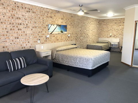 Cardiff Motor Inn - Australian Directory 0