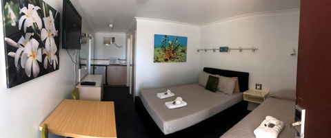 Carnarvon Gateway Motel - Australian Directory 2