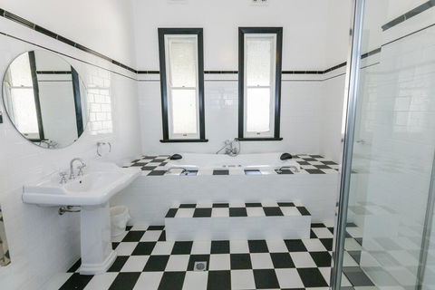 Carrawobitty Rural Retreat - Australian Directory 3