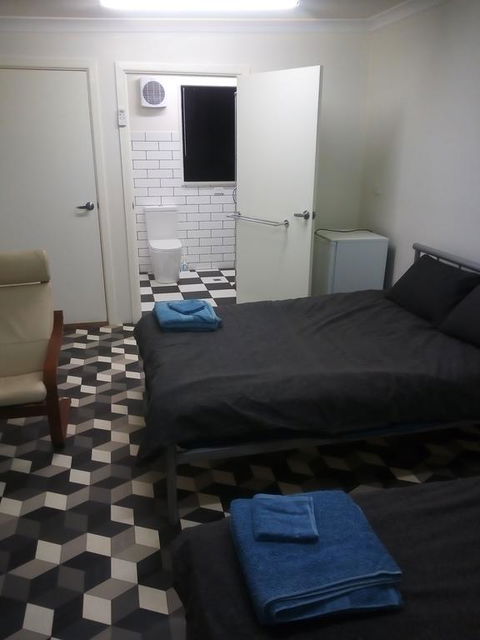 Cartledge Ave - Australian Directory 1