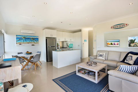 Casa Del Sol - Australian Directory 3