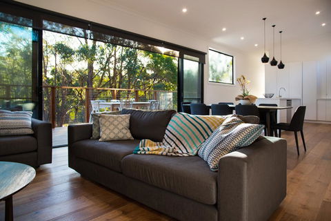 Casa Lagrima - Australian Directory 1