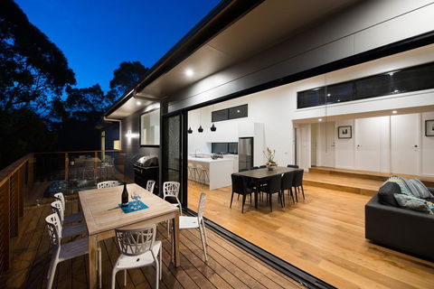 Casa Lagrima - Australian Directory 3