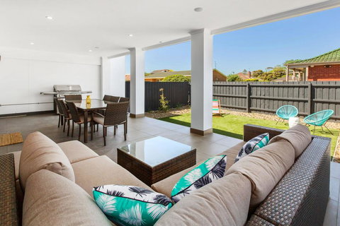 CASABLANCA - DROMANA - Australian Directory 3