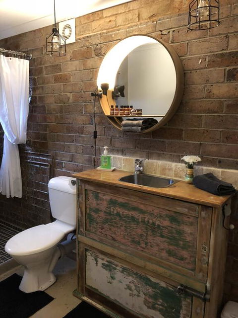 Casey Street Studio - Australian Directory 1