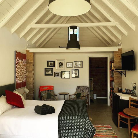 Casey Street Studio - Australian Directory 3