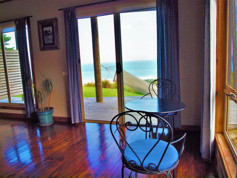 Castaways Apollo Bay - Australian Directory 2