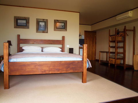 Castaways Apollo Bay - Australian Directory 3