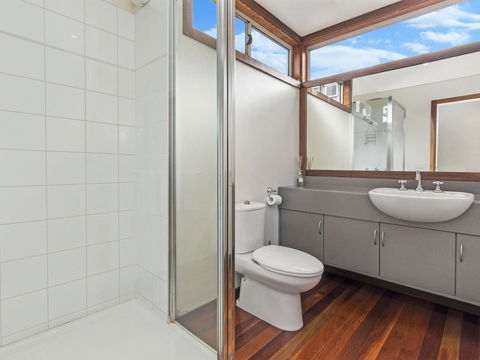 CASTWOOD VILLA No. 1 - Australian Directory 1