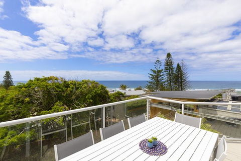 Casual Hamptons Living, Sunshine Beach - Australian Directory 0