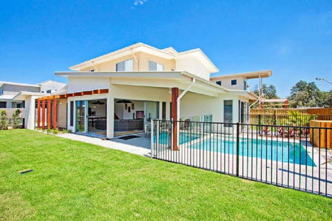 Casuarina @ Corporate Boardies - Australian Directory 0