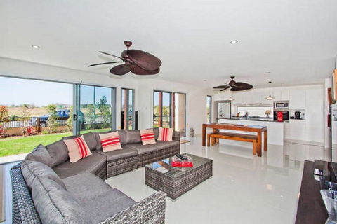 Casuarina @ Corporate Boardies - Australian Directory 3
