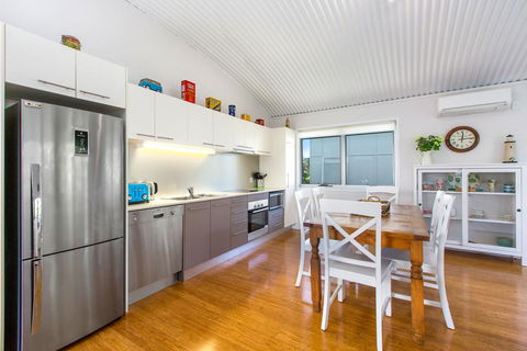 CASUARINA BEACH SHACKS 10 - Australian Directory 2