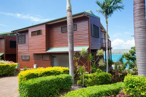 Casuarina Cove 13 - Australian Directory 0