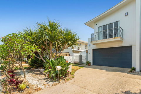 CASUARINA DREAMING - Australian Directory 2