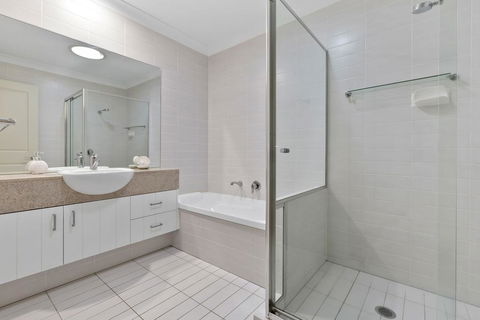 CASUARINA DREAMING - Australian Directory 1