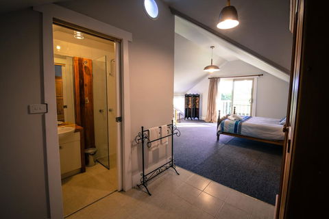 Catherine Normane Holiday House - Australian Directory 2