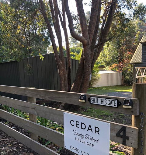 Cedar Country Retreat - Australian Directory 3