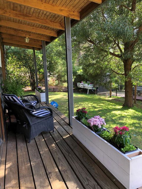 Cedar Country Retreat - Australian Directory 0