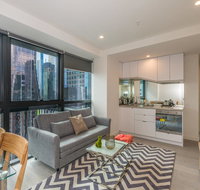 Central 2 Bedroom Deluxe ApartmentLa Trobe Tower - Australian Directory