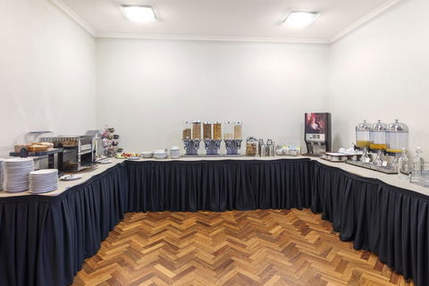 Central Motel & Apartments, Best Western Signature Collection - Australian Directory 3