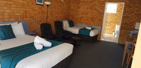 Centrepoint Motel Deniliquin - Australian Directory 0