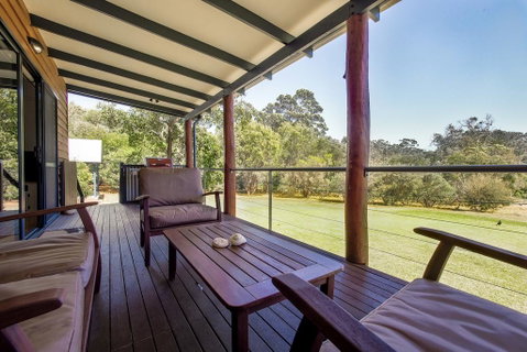 Chalet On Percheron - Australian Directory 3