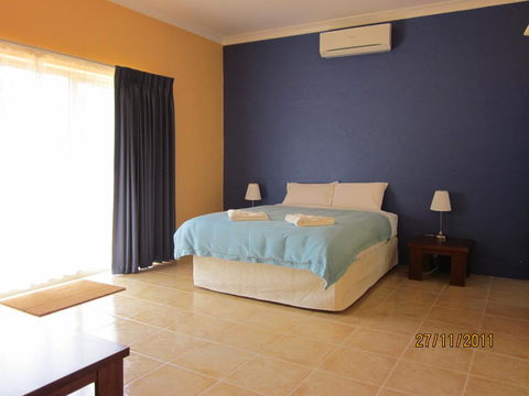 Chalets On Stoneville - Australian Directory 2