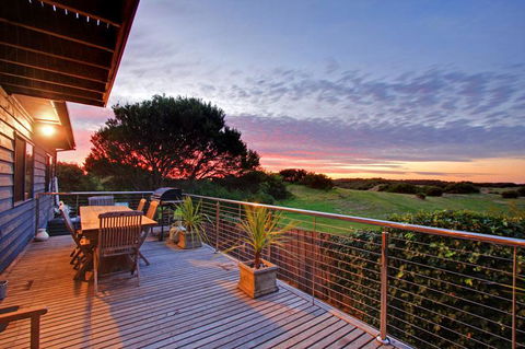 Charltom Hills - Australian Directory 3