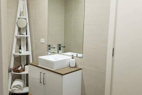 CHELSEA Family Home Close To Beach & Shops - Australian Directory 1