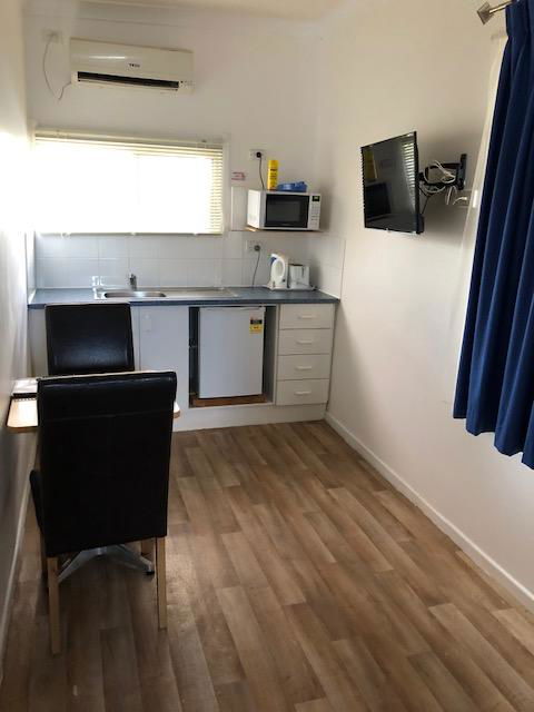 Chinchilla Motel - Australian Directory 1