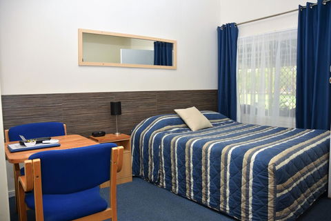 Chinchilla Motel - Australian Directory 3