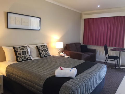 Chinchilla White Gums Motor Inn - Australian Directory 0