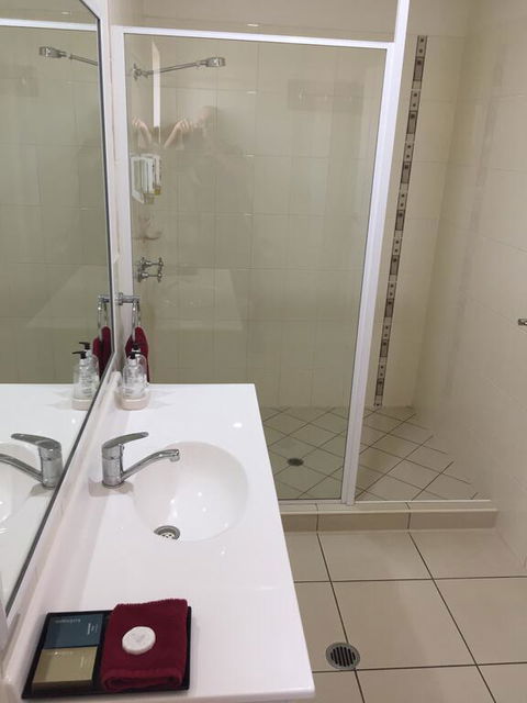 Chinchilla White Gums Motor Inn - Australian Directory 1