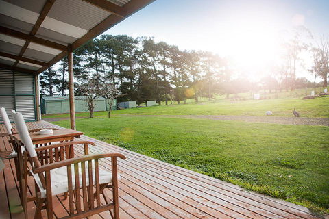 Clarendon Chalets - Australian Directory 2