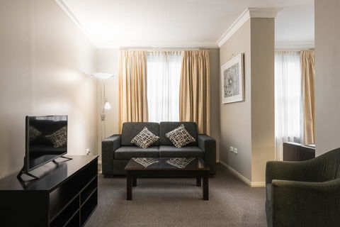 Clarendon Hotel - Australian Directory 3