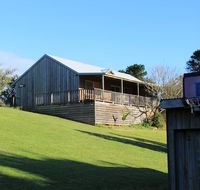 Clifton Beach Lodge - Australian Directory