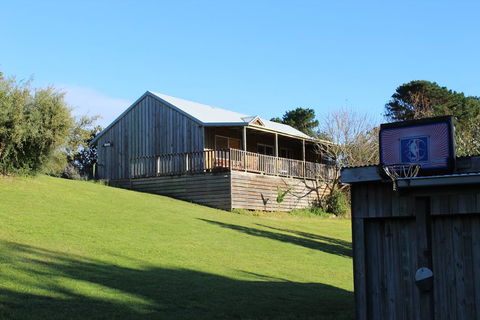 Clifton Beach Lodge - Australian Directory 0