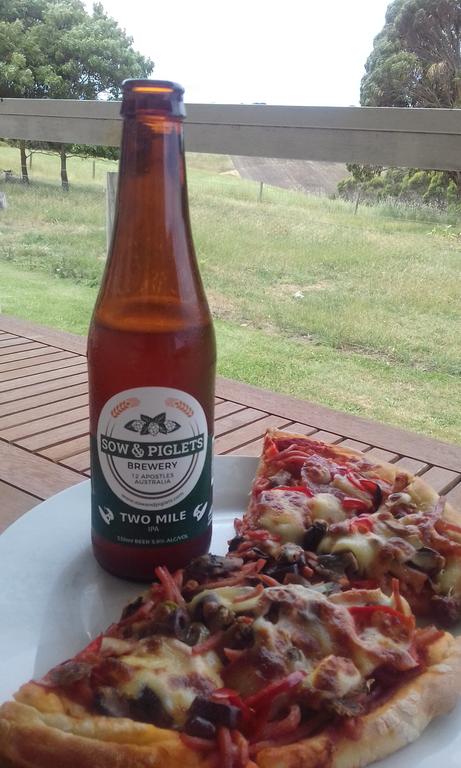 Clifton Beach Lodge - Australian Directory 3