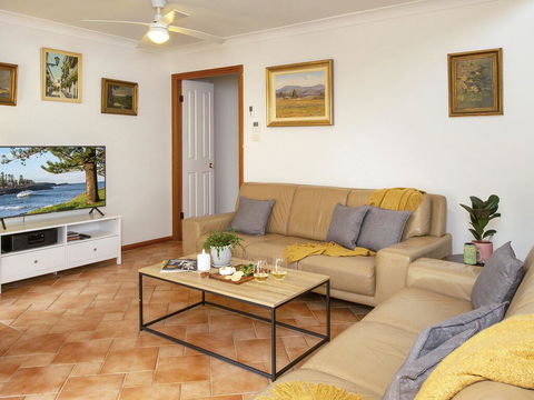 Cloud 9 Cottage - Waves, Walks And Welcoming - Australian Directory 2
