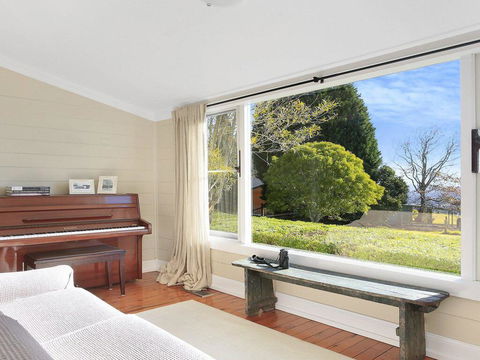 Cloudhill - Magnificent Rural Views To Sydney - Australian Directory 2