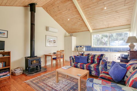 Clovelly Cottage - Australian Directory 2