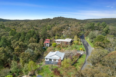 Cloverhill Hepburn Springs - Australian Directory 0