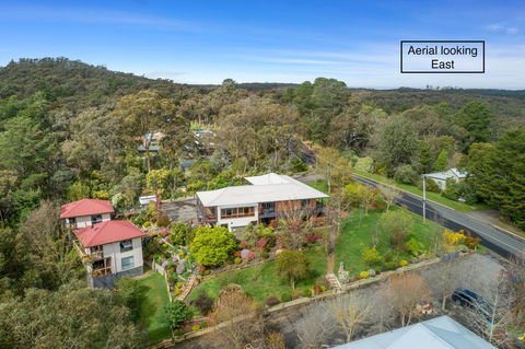 Cloverhill Hepburn Springs - Australian Directory 1